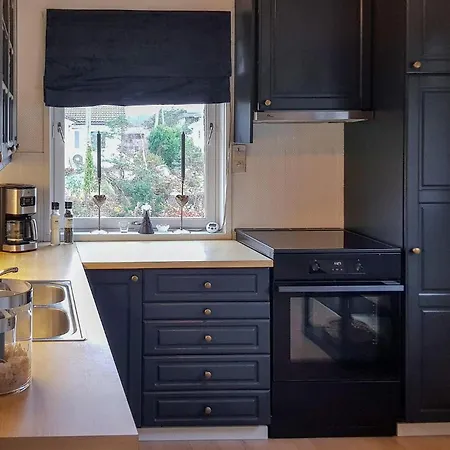 Holiday home 4 Bedroom Pet Friendly In