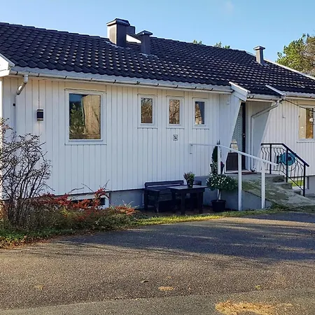 4 Bedroom Pet Friendly In
